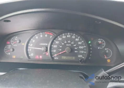 2006 Toyota Tundra Sr5 V8 z USA, uszkodzony, nr VIN 5TBBT44156S476611